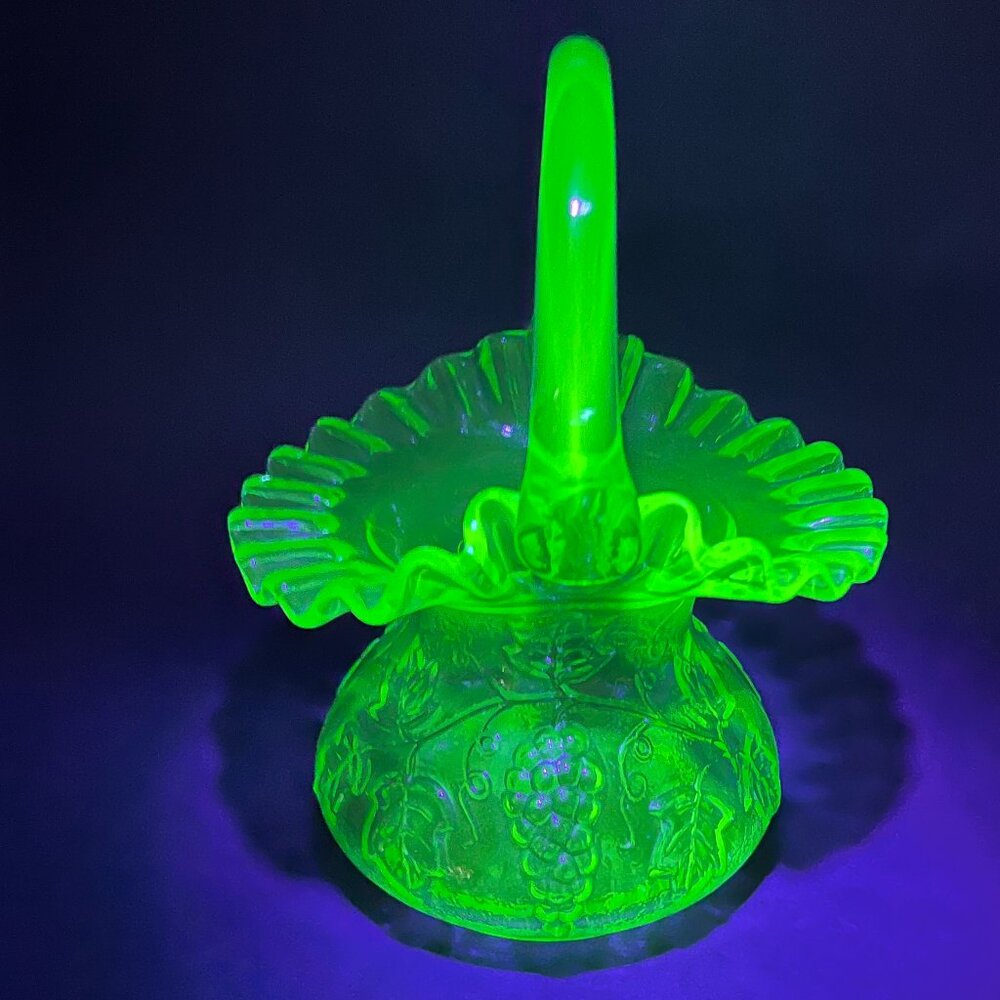Vtg Kanawha Basket Green Glass WV Grape 330 Uranium Applied Handle 70s Glows